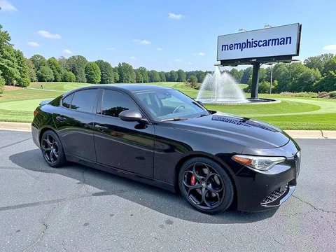 2019 Alfa Romeo Giulia Sport