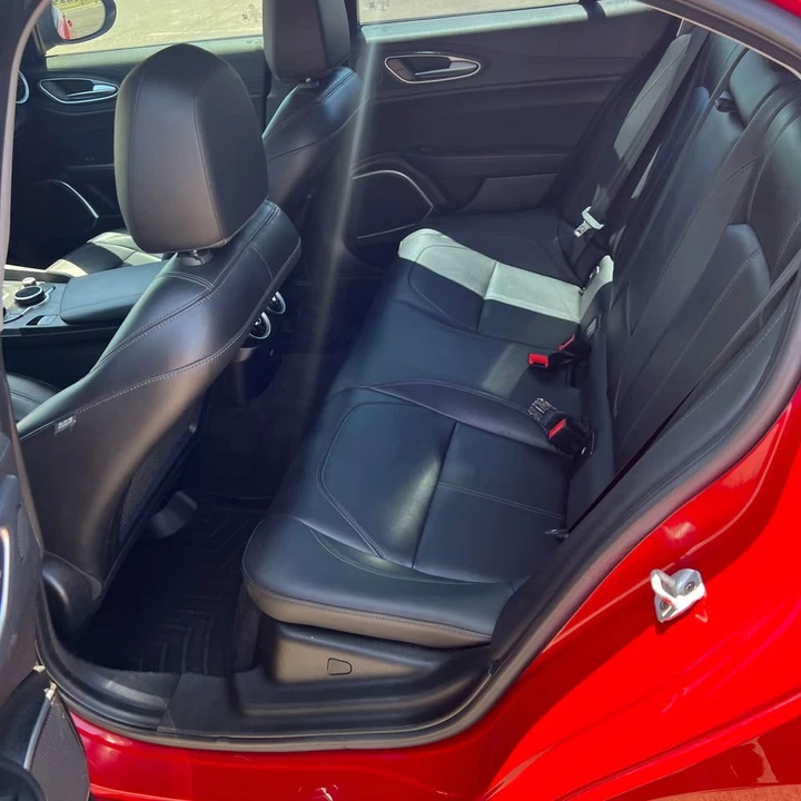 2019 Alfa Romeo Giulia - Image 8 of 8