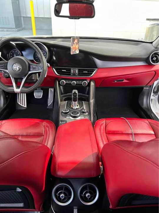 2019 Alfa Romeo Giulia - Image 2 of 6