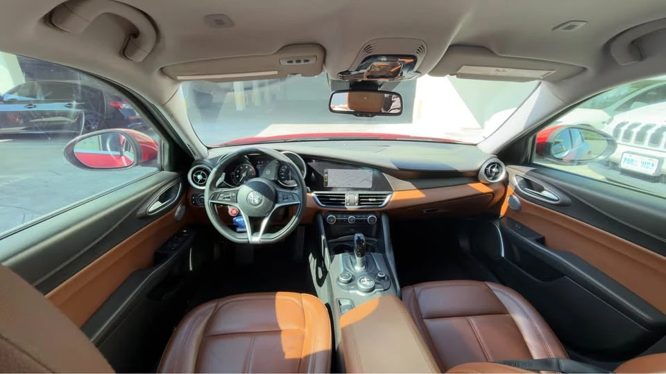 2019 Alfa Romeo Giulia - Image 8 of 11