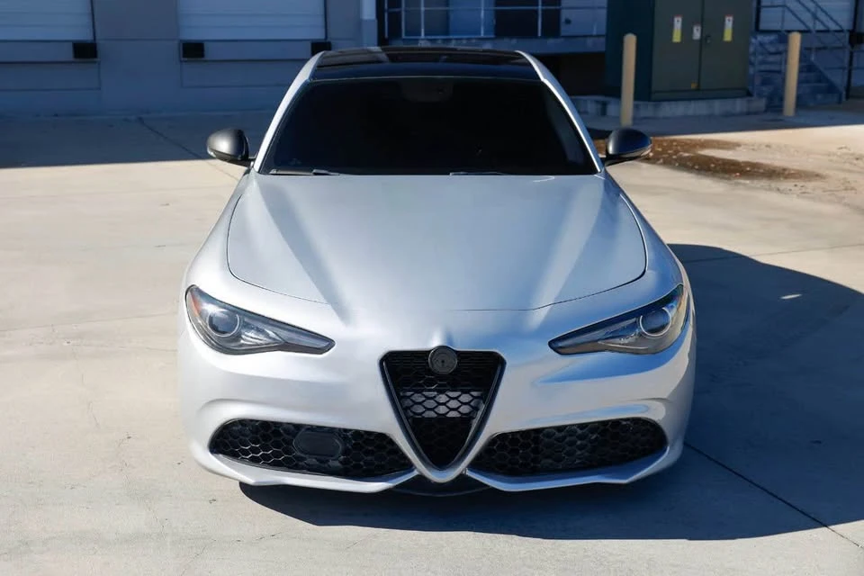 2019 Alfa Romeo Giulia - Image 5 of 17