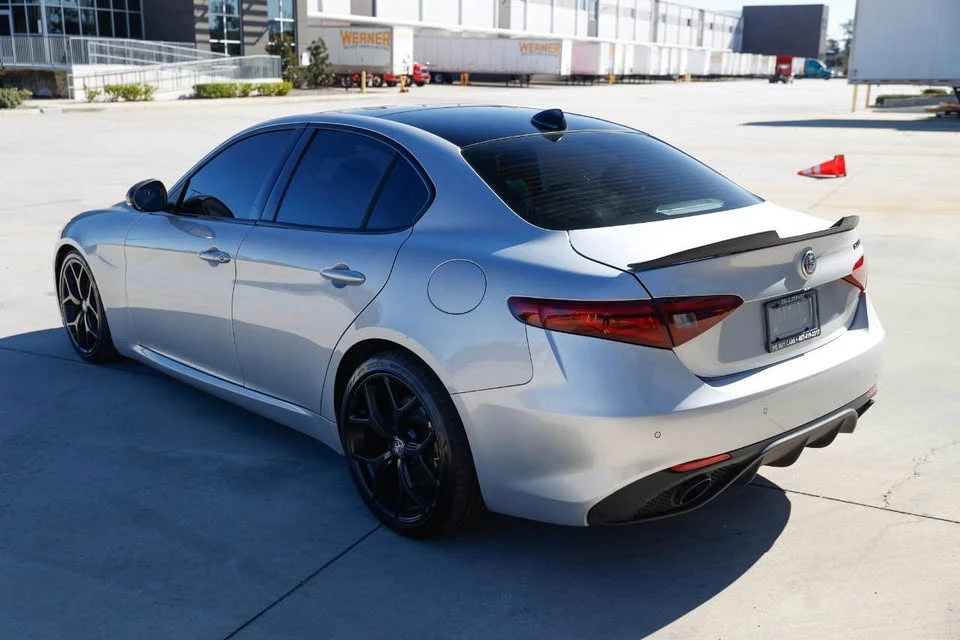 2019 Alfa Romeo Giulia - Image 3 of 17