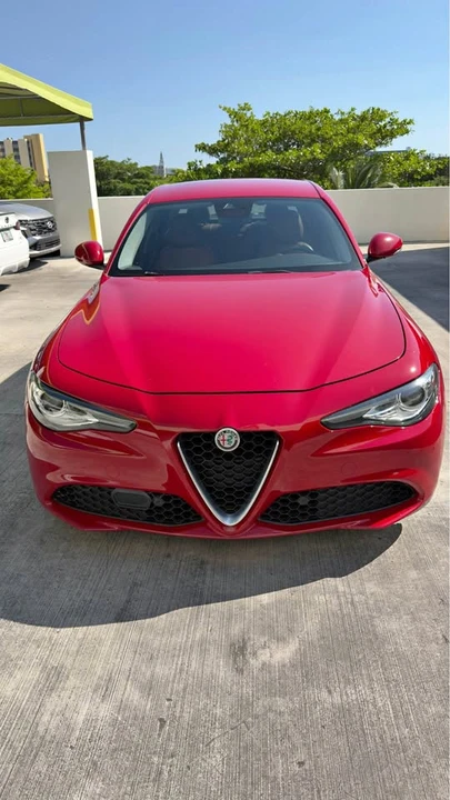 2019 Alfa Romeo Giulia - Image 2 of 11