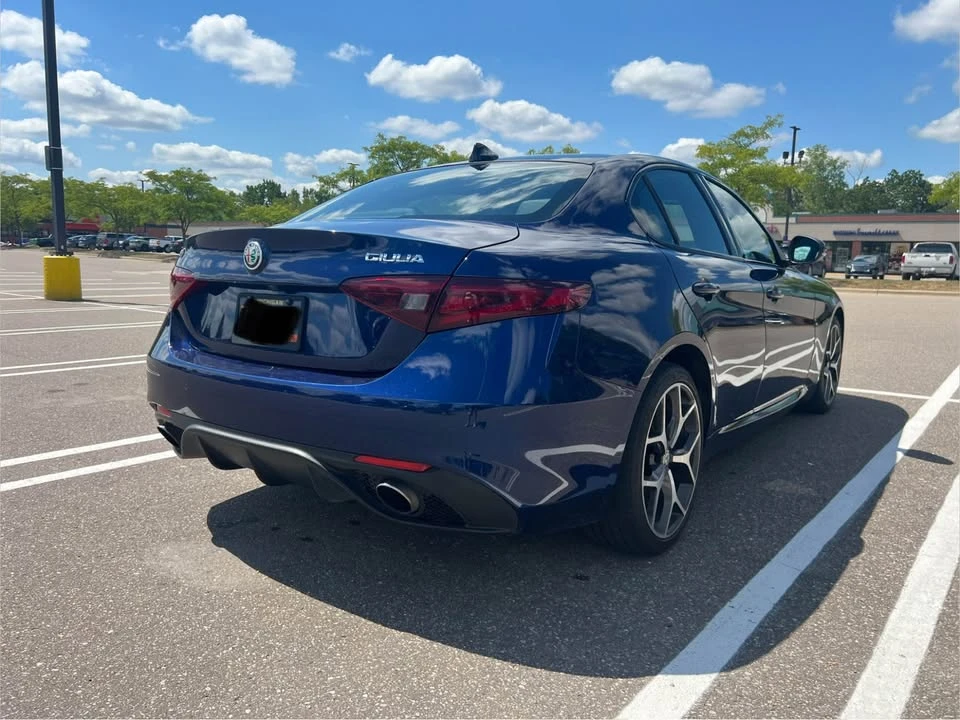 2019 Alfa Romeo Giulia - Image 7 of 8