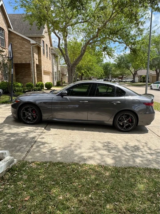 2019 Alfa Romeo Giulia - Image 7 of 13