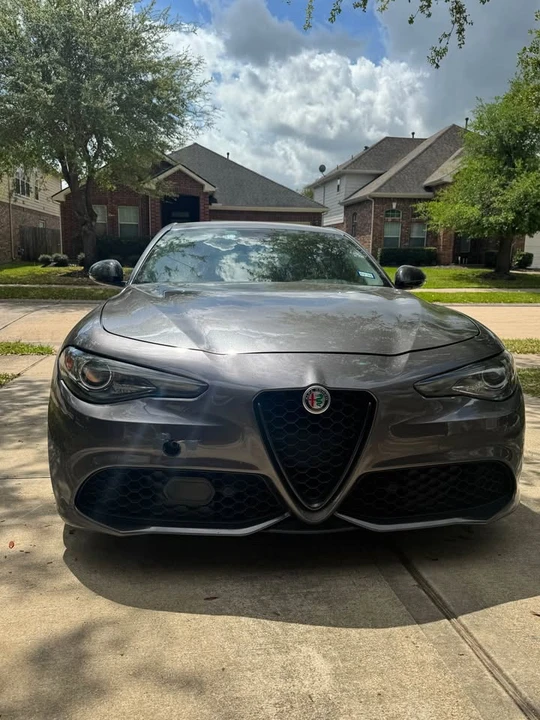 2019 Alfa Romeo Giulia - Image 2 of 13