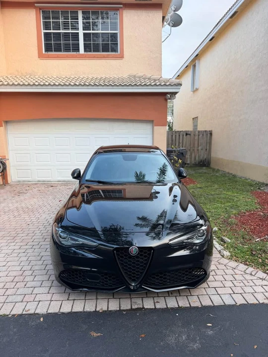 2019 Alfa Romeo Giulia - Image 5 of 15
