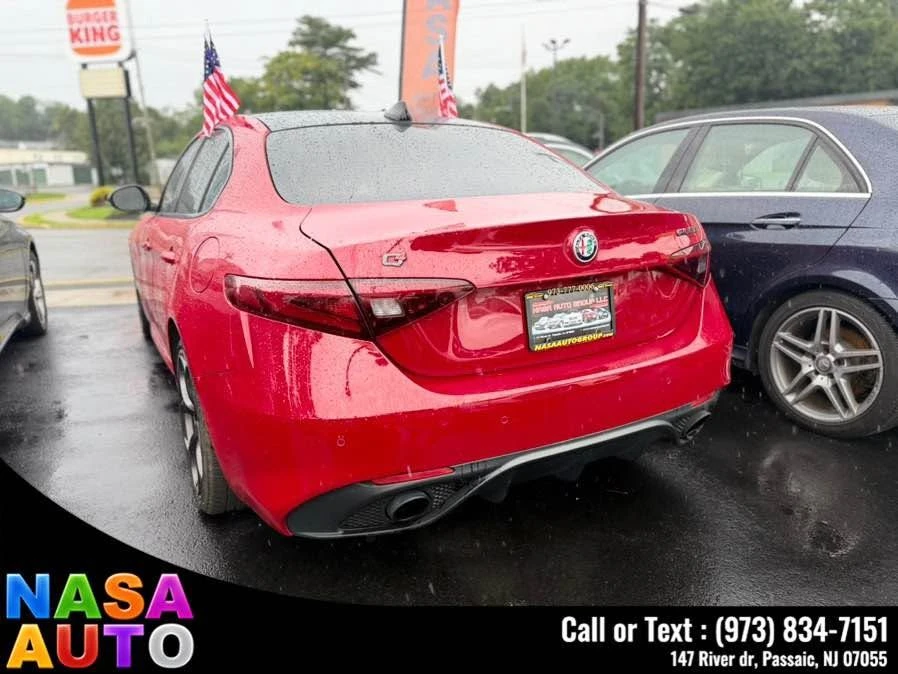 2019 Alfa Romeo Giulia - Image 5 of 14