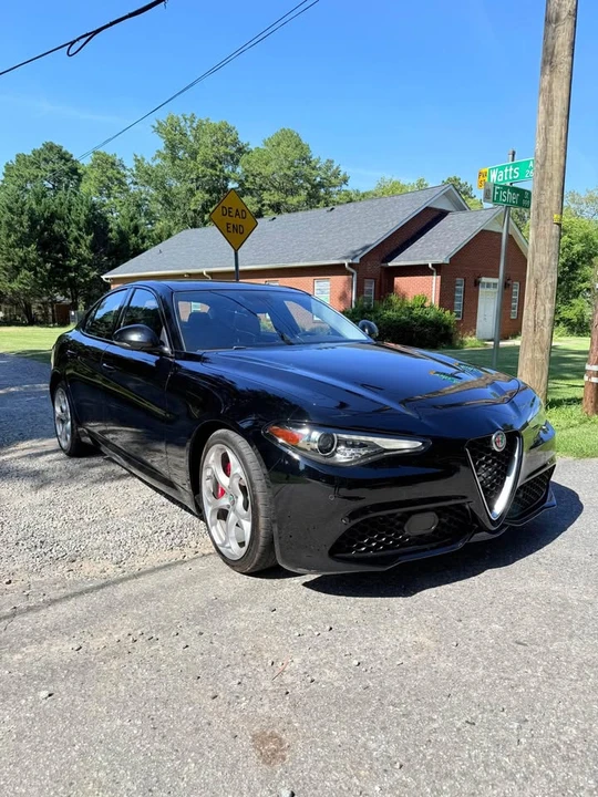 2019 Alfa Romeo Giulia - Image 2 of 11