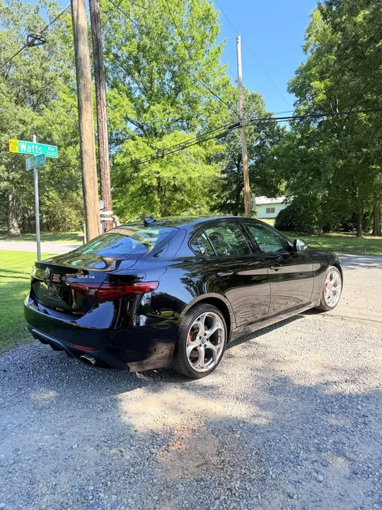 2019 Alfa Romeo Giulia - Image 3 of 11
