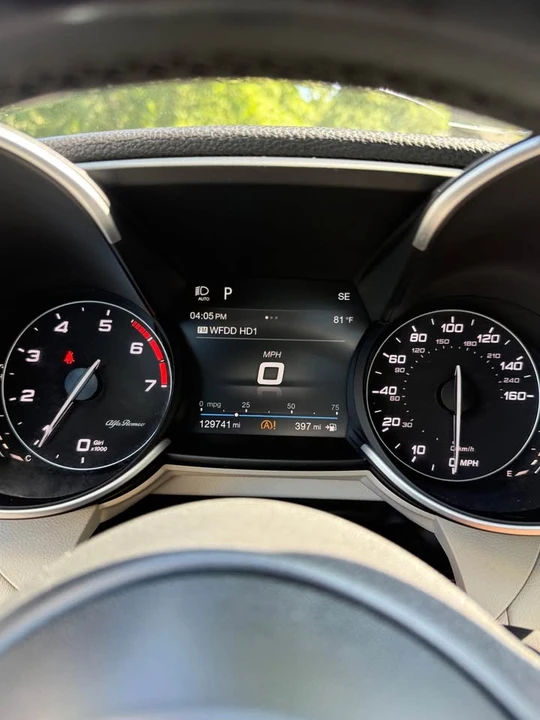2019 Alfa Romeo Giulia - Image 8 of 11