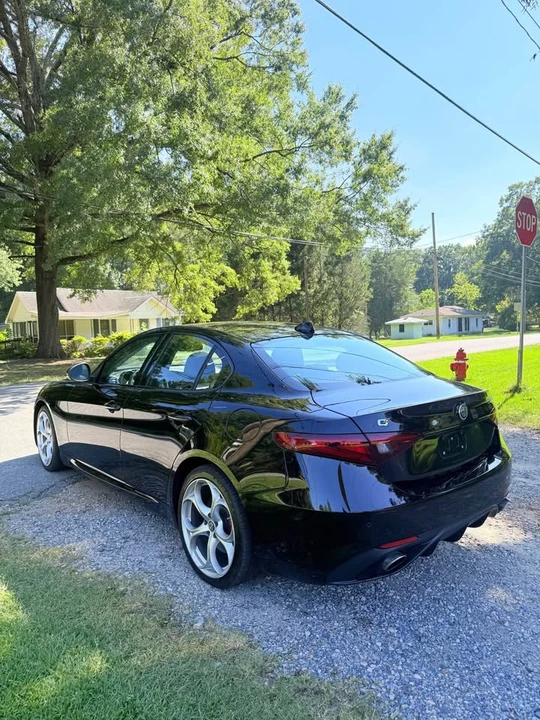 2019 Alfa Romeo Giulia - Image 4 of 11