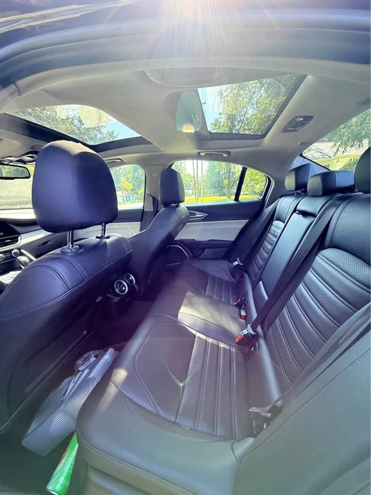 2019 Alfa Romeo Giulia - Image 5 of 11