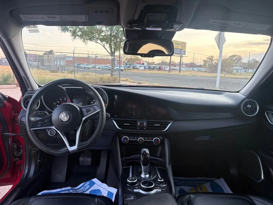 2019 Alfa Romeo Giulia - Image 15 of 15