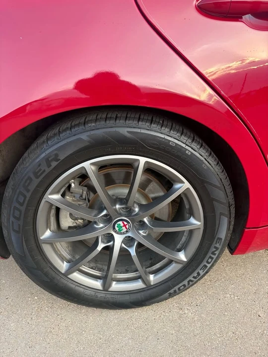 2019 Alfa Romeo Giulia - Image 9 of 15