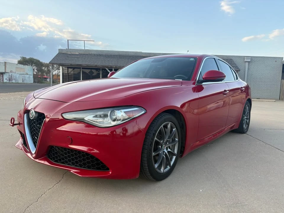 2019 Alfa Romeo Giulia - Image 3 of 15