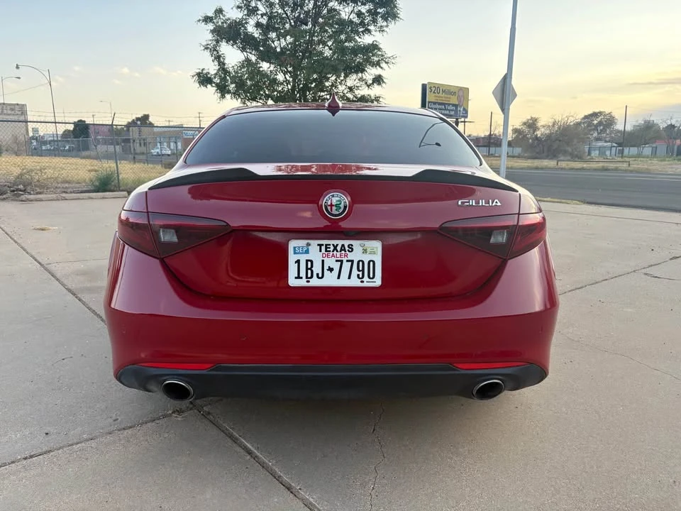 2019 Alfa Romeo Giulia - Image 6 of 15