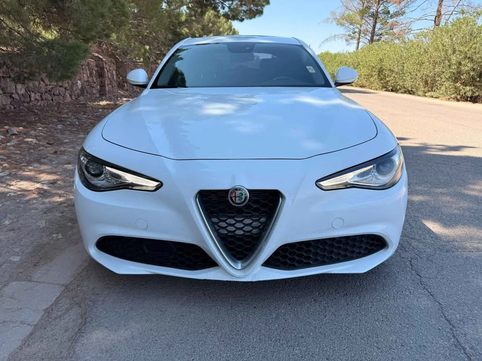 2019 Alfa Romeo Giulia - Image 5 of 20