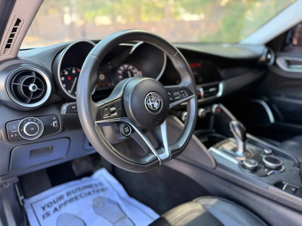 2019 Alfa Romeo Giulia - Image 4 of 20