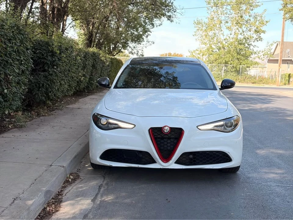 2019 Alfa Romeo Giulia - Image 2 of 14
