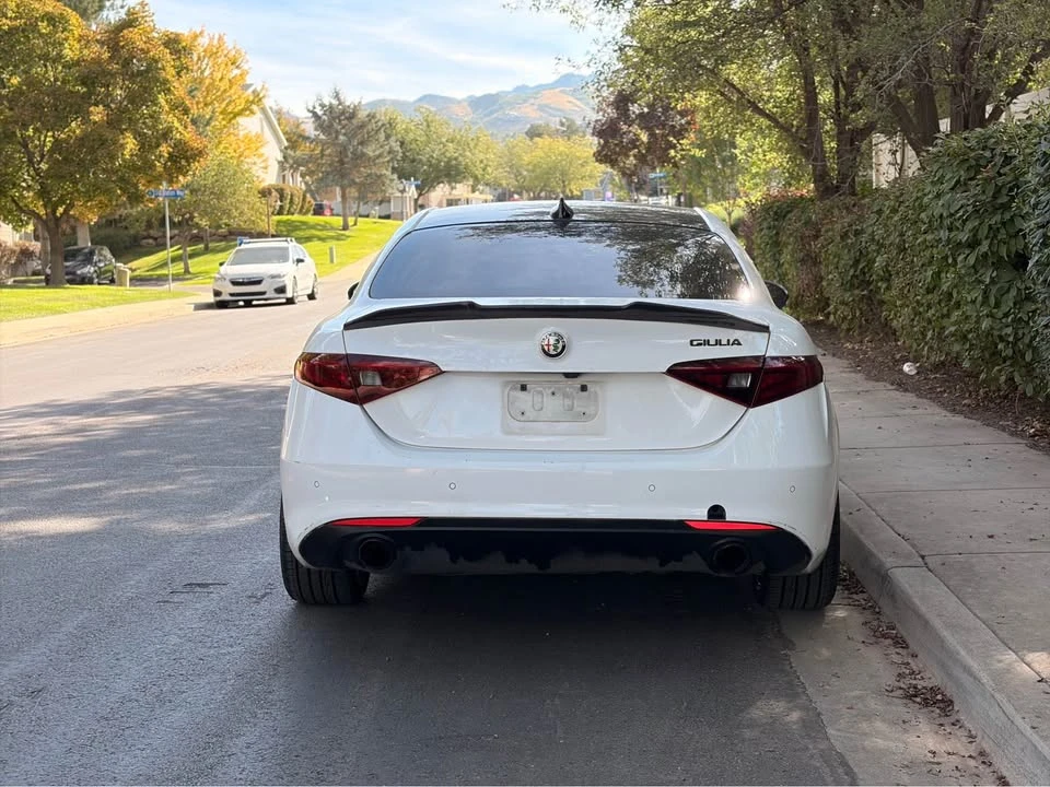 2019 Alfa Romeo Giulia - Image 7 of 14
