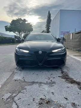 2019 Alfa Romeo Giulia Sport Sedan 4D