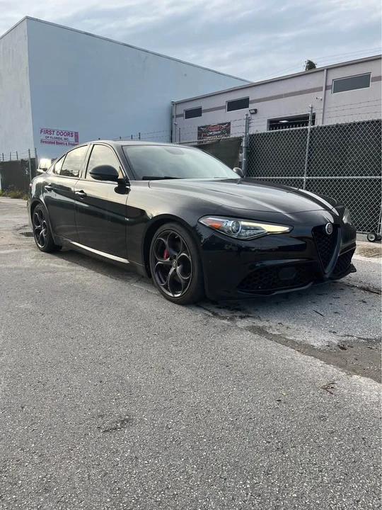 2019 Alfa Romeo Giulia - Image 3 of 10