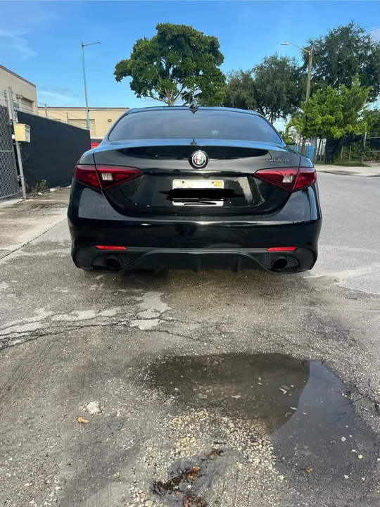 2019 Alfa Romeo Giulia - Image 6 of 10