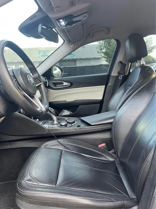 2019 Alfa Romeo Giulia - Image 8 of 10