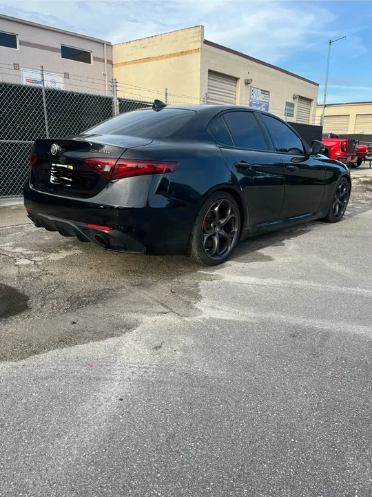 2019 Alfa Romeo Giulia - Image 4 of 10