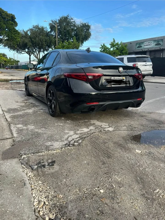 2019 Alfa Romeo Giulia - Image 5 of 10