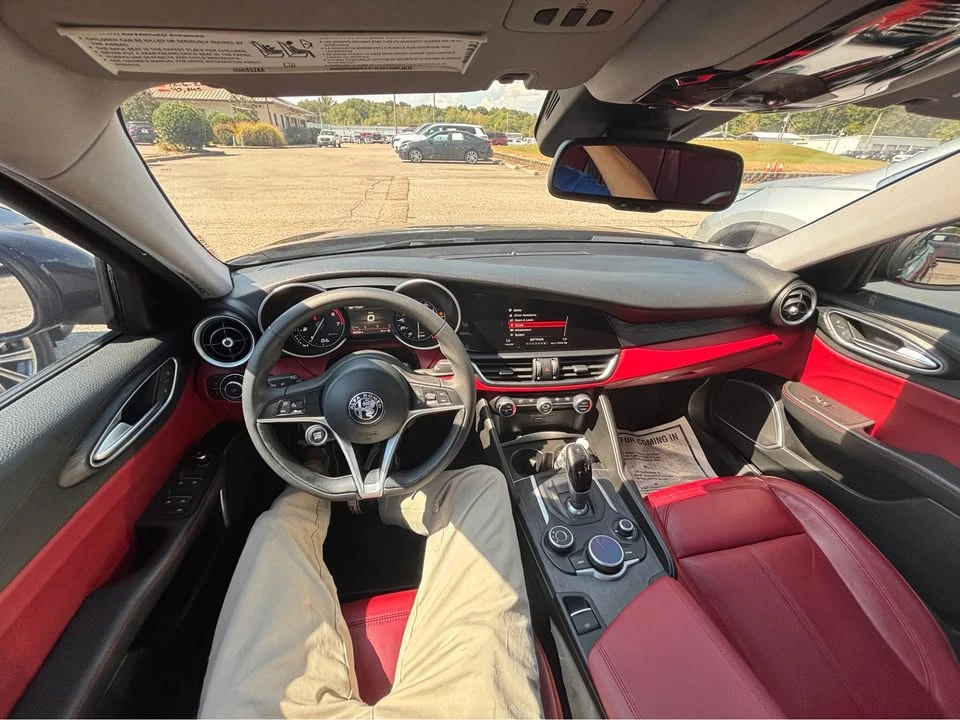 2019 Alfa Romeo Giulia - Image 7 of 7
