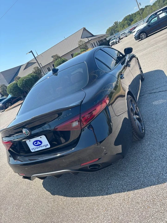 2019 Alfa Romeo Giulia - Image 3 of 7