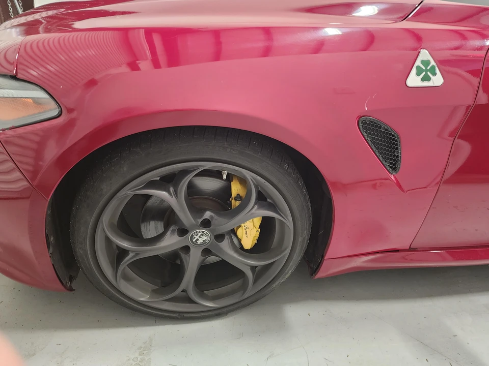 2019 Alfa Romeo Giulia - Image 16 of 31