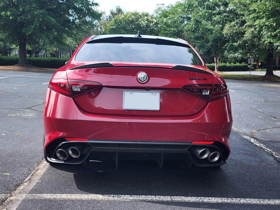 2019 Alfa Romeo Giulia - Image 10 of 31