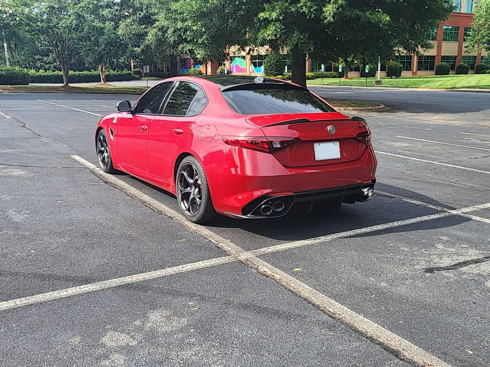 2019 Alfa Romeo Giulia - Image 8 of 31