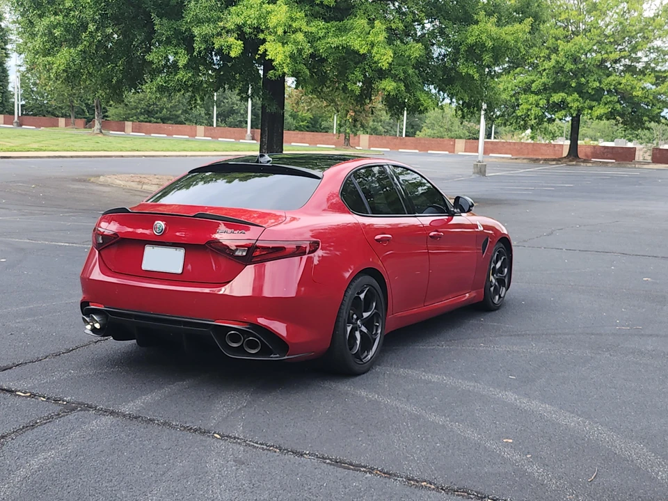 2019 Alfa Romeo Giulia - Image 12 of 31