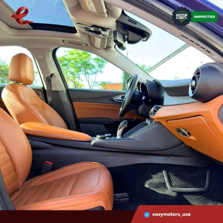 2019 Alfa Romeo Giulia - Image 16 of 19
