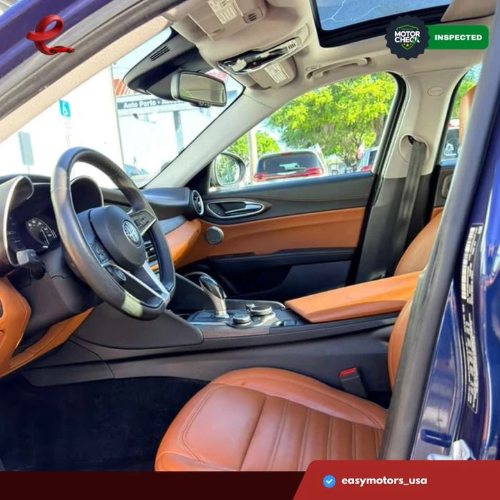 2019 Alfa Romeo Giulia - Image 10 of 19