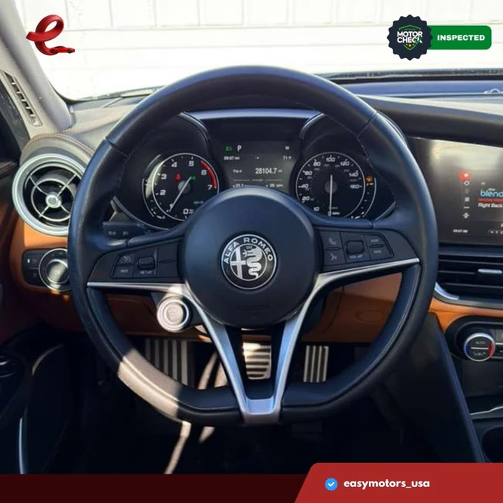 2019 Alfa Romeo Giulia - Image 12 of 19