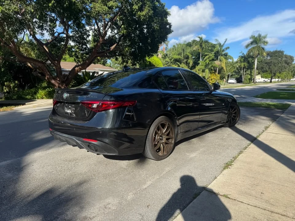 2019 Alfa Romeo Giulia - Image 6 of 13