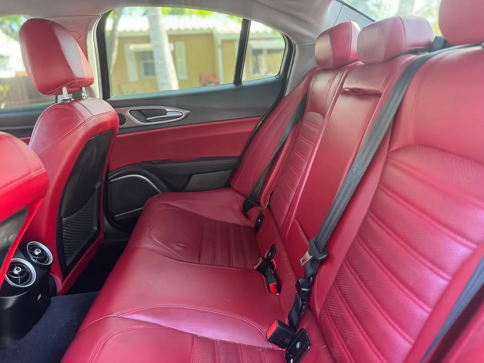 2019 Alfa Romeo Giulia - Image 12 of 13