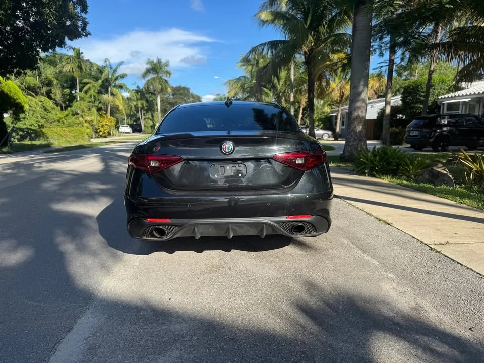 2019 Alfa Romeo Giulia - Image 5 of 13