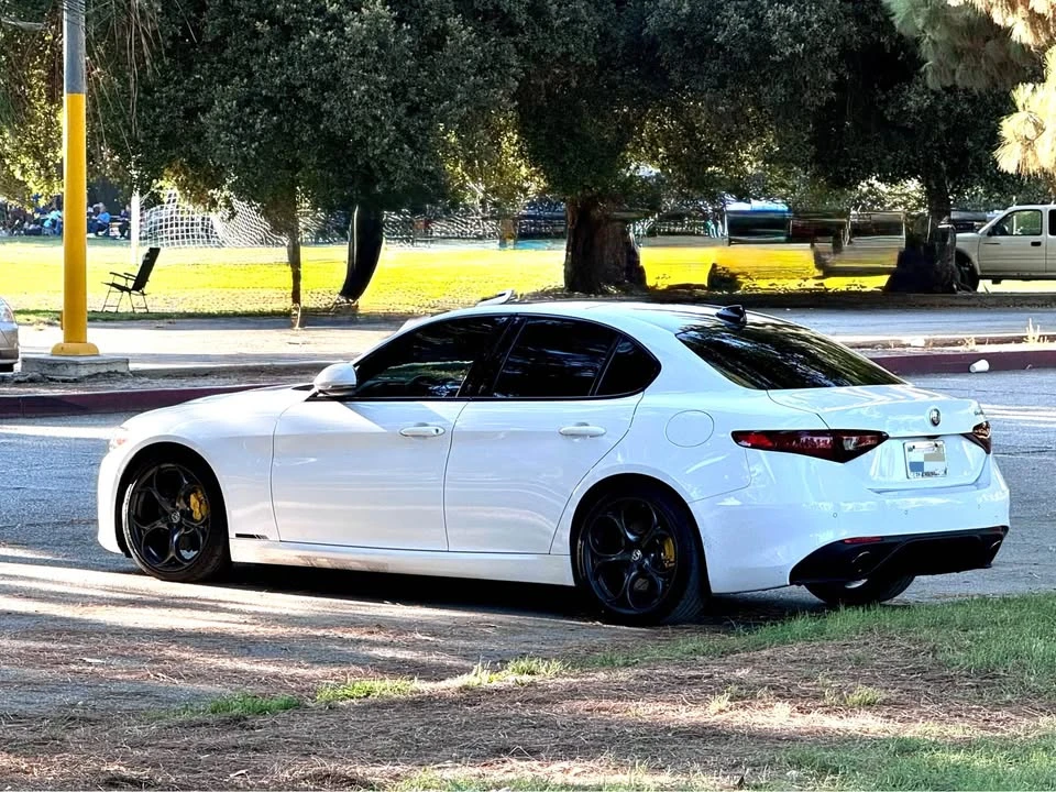 2019 Alfa Romeo Giulia - Image 2 of 9