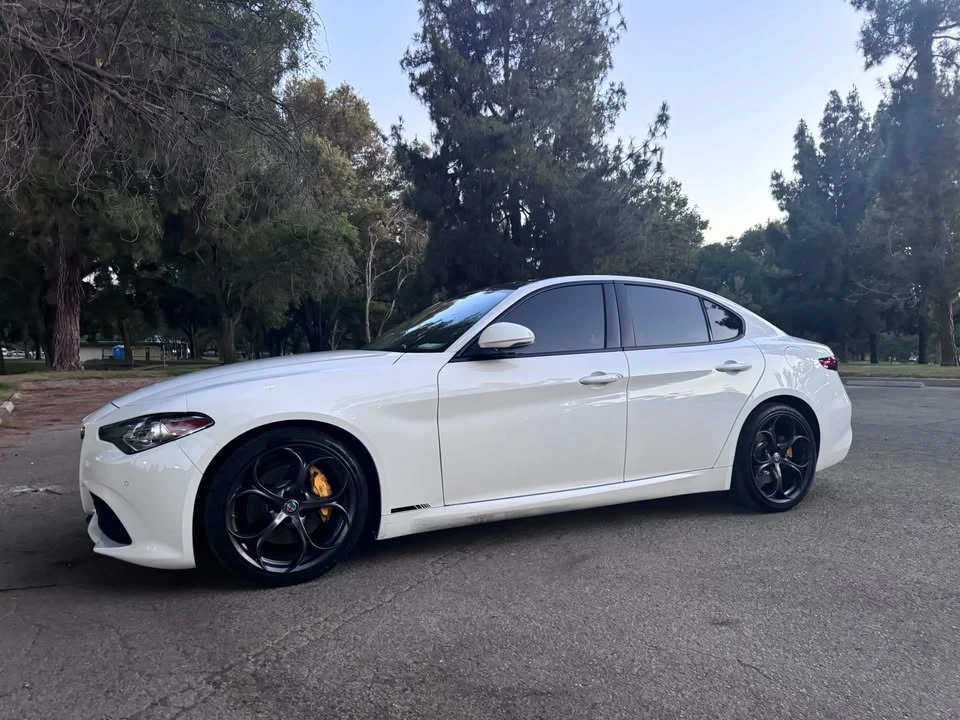 2019 Alfa Romeo Giulia - Image 8 of 9