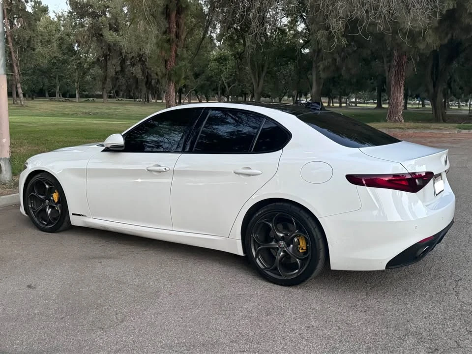 2019 Alfa Romeo Giulia - Image 9 of 9