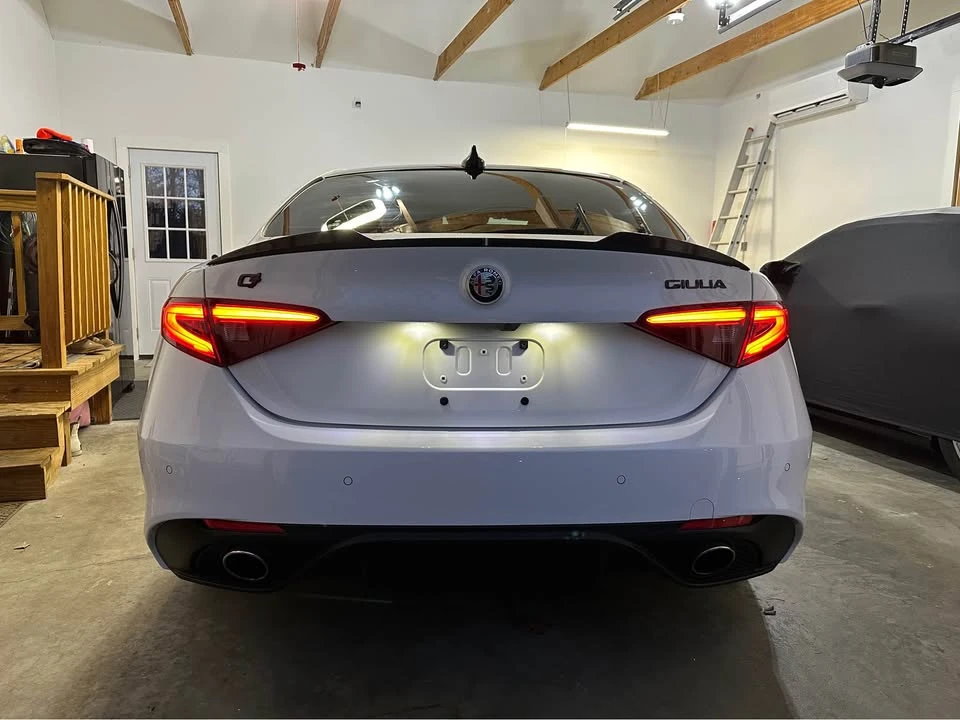 2019 Alfa Romeo Giulia - Image 5 of 19