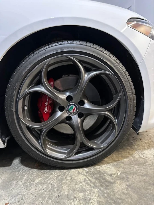 2019 Alfa Romeo Giulia - Image 7 of 19