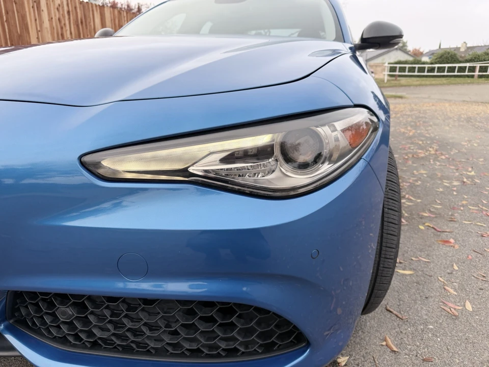 2019 Alfa Romeo Giulia - Image 11 of 24