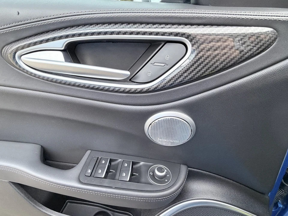 2019 Alfa Romeo Giulia - Image 23 of 24